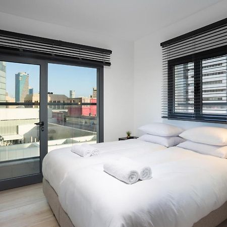 Spacious 3Br Penthouse With Jacuzzi On Rosthchild By Holyguest テル・アビブ エクステリア 写真