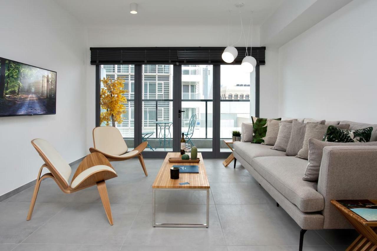 Spacious 3Br Penthouse With Jacuzzi On Rosthchild By Holyguest テル・アビブ エクステリア 写真