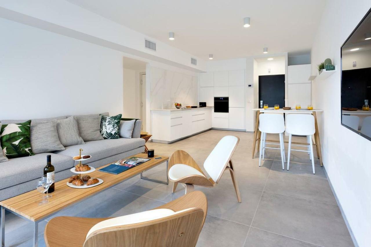 Spacious 3Br Penthouse With Jacuzzi On Rosthchild By Holyguest テル・アビブ エクステリア 写真