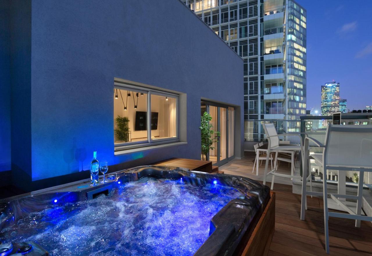 Spacious 3Br Penthouse With Jacuzzi On Rosthchild By Holyguest テル・アビブ エクステリア 写真