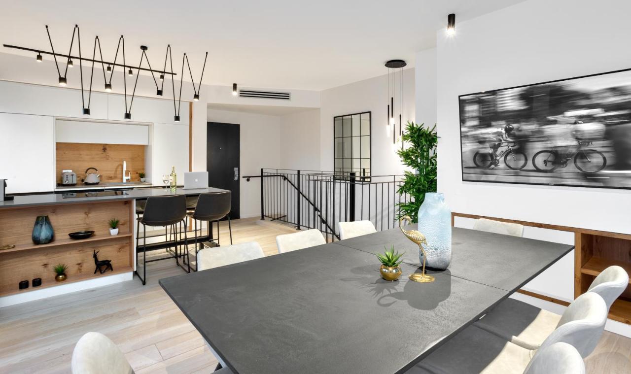 Spacious 3Br Penthouse With Jacuzzi On Rosthchild By Holyguest テル・アビブ エクステリア 写真