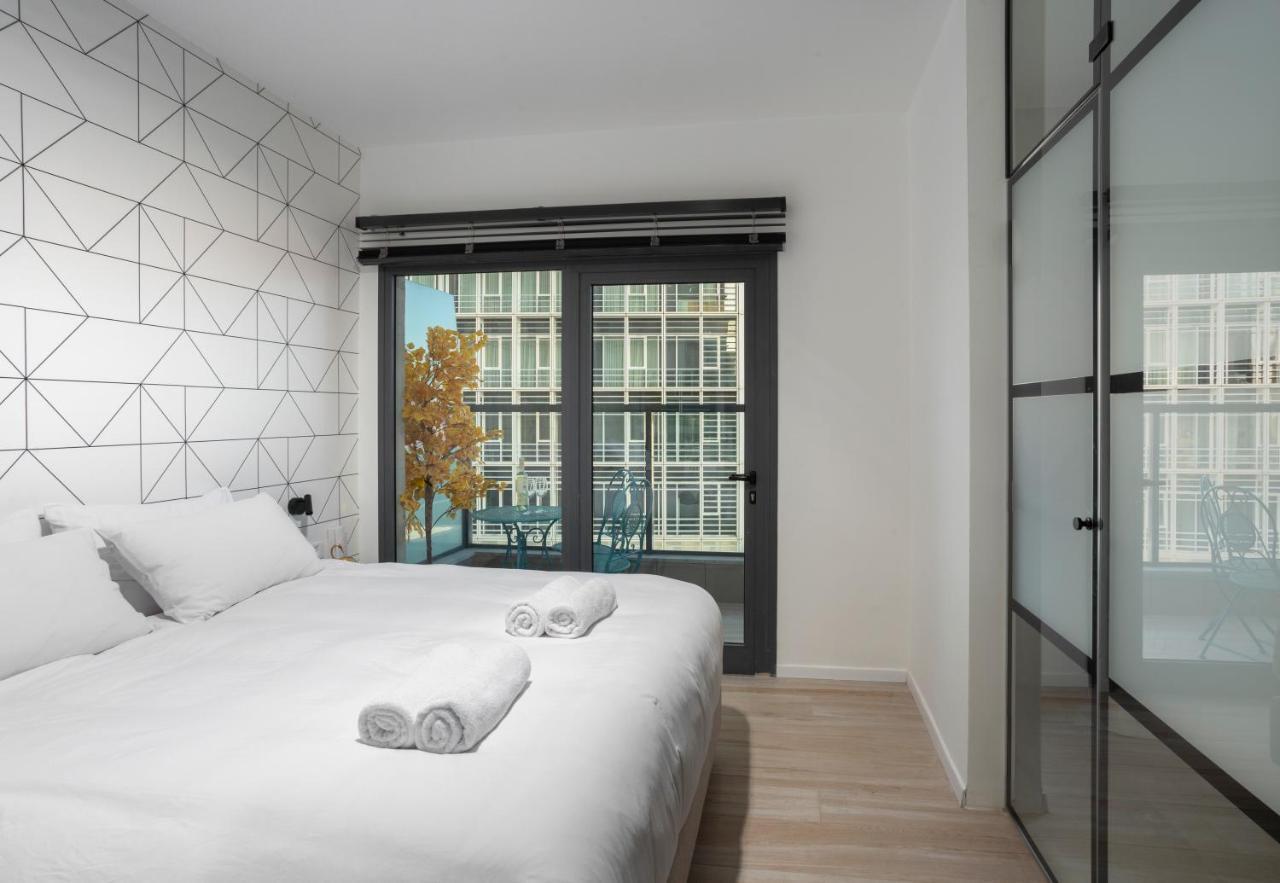 Spacious 3Br Penthouse With Jacuzzi On Rosthchild By Holyguest テル・アビブ エクステリア 写真