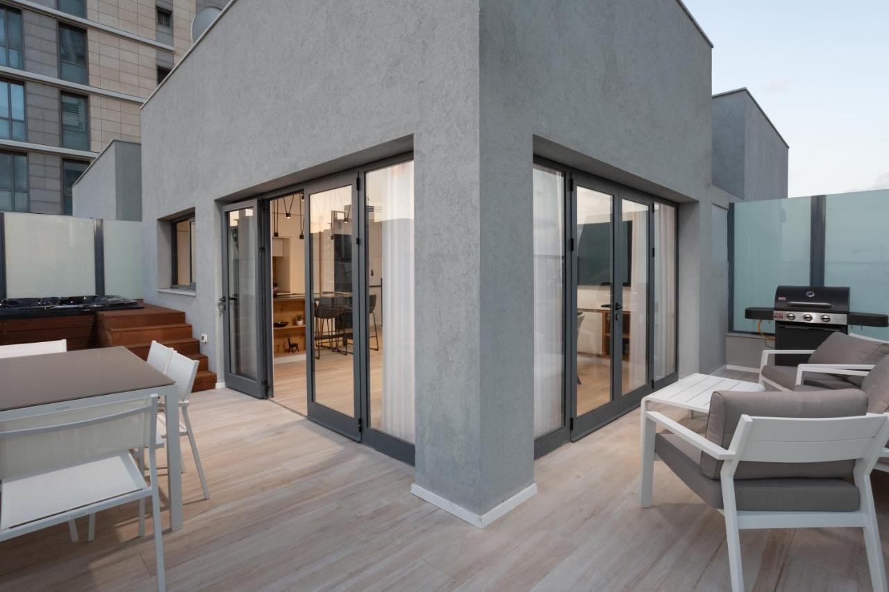 Spacious 3Br Penthouse With Jacuzzi On Rosthchild By Holyguest テル・アビブ エクステリア 写真